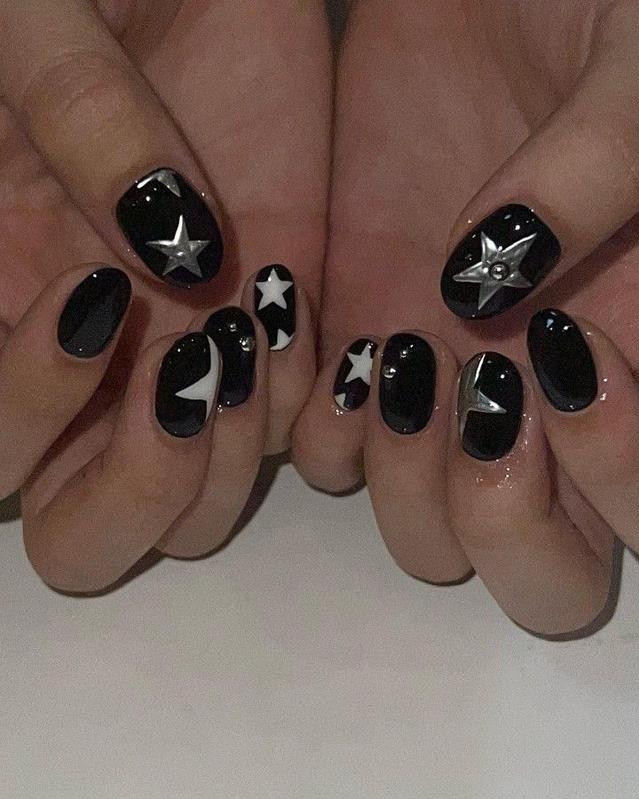 Alt Nails, Nails Stars, Mens Nails, Hippie Nails, Punk Nails, Racun Shopee, Goth Nails, Grunge Nails, Minimal Nails