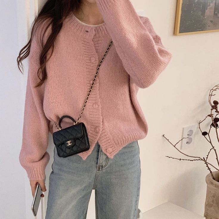 Crossbody Purse Outfit, Purse Outfit, My Style Bags, Everyday Fashion Outfits, Classy Casual Outfits, Easy Trendy Outfits, Classy Casual, Casual Chic Outfit, Colourful Outfits