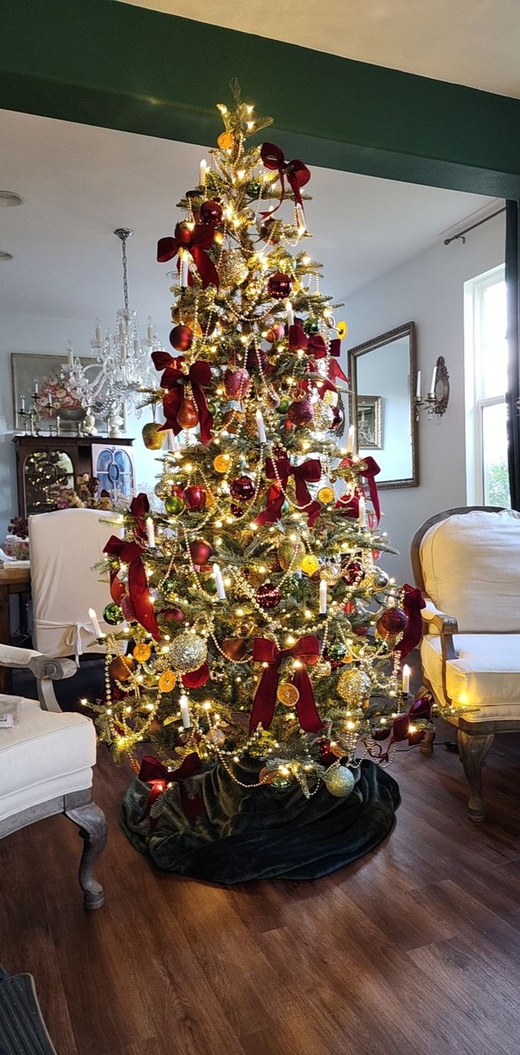 a decorated christmas tree in a living room