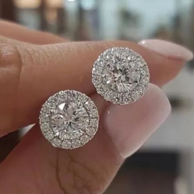 * Silver * White Sapphire * Metal : 925silver Filled * Material : Stone Excellent Condition Korean Jewelry, Dry Creek, Womens Earrings Studs, Halo Earrings Studs, Round Stud Earrings, Diamond Stud Earrings, Diamond Stud, Christmas Gifts For Women, Engagement Jewelry