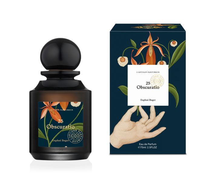 Through six Eaux de Parfum featured in the La Botanique collection, L’Artisan Parfumeur has sent Daphné Bugey on a quest to bare the secrets of the mysterious flora that only awakens once night falls. Katie Scott, Vanilla Bourbon, Fragrance Packaging, Perfume Bottle Design, Perfume Packaging, L'artisan Parfumeur, Perfume Design, Fragrance Collection, Dolce E Gabbana