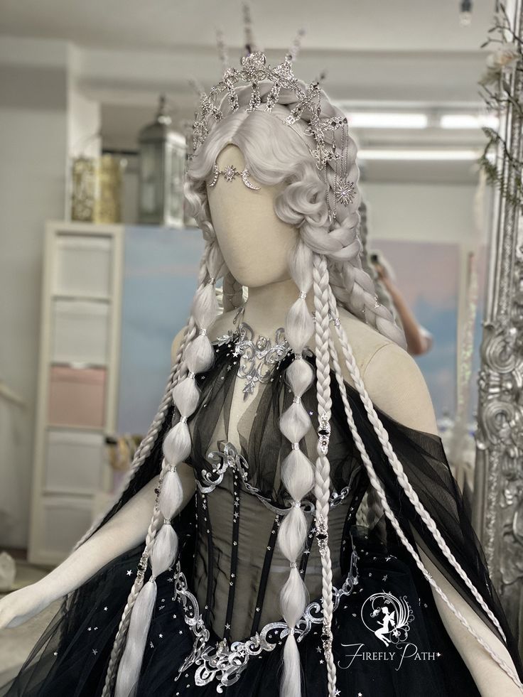 Moon Goddess Hair, Moon Goddess Hairstyle, Space Princess Aesthetic Outfit, Selene Goddess Costume, Moon Goddess Aesthetic Dress, Celestial Princess Aesthetic, Space Princess Dress, Moon God Outfit, Celestial Being Costume