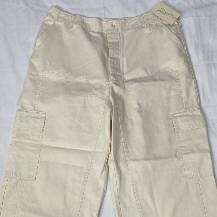 New With Tags. W-36 L-25 Closure: Button Color: Cream Material: 100% Cotton (20% Recycled Cotton) Utility Cream Cargo Pants With Pockets, Cream Utility Cargo Pants With Pockets, Utility Cream Cargo Pants, Cream Utility Cargo Pants, Cream Utility Cargo Pants For Spring, Spring Cargo Jeans With Pockets, Cream Straight Leg Utility Pants, Cream Cargo Pants With Pockets For Workwear, Cream Cargo Pants For Workwear