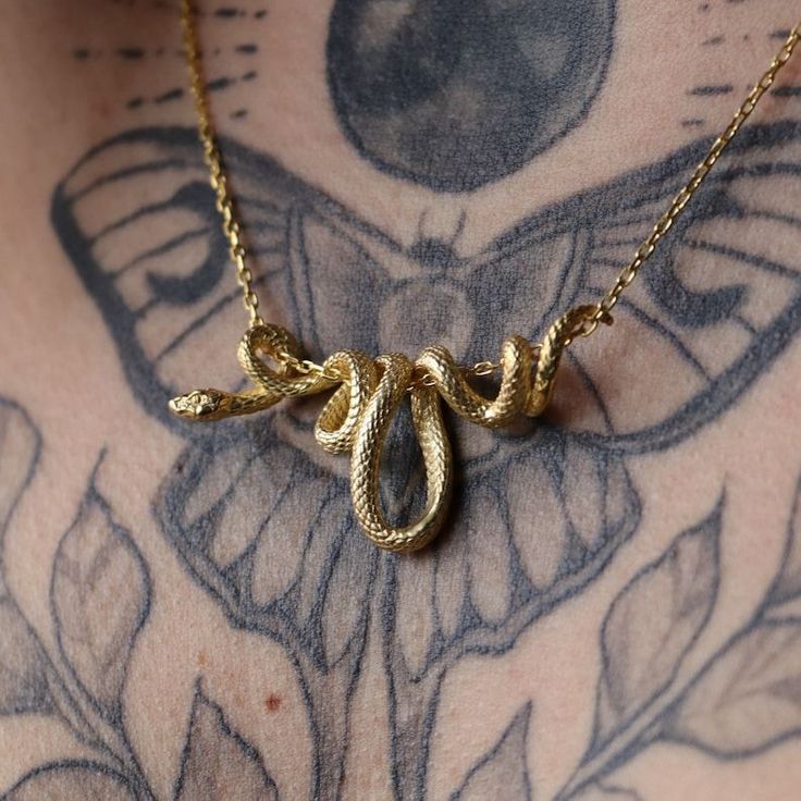 Snake Inspired Fashion, Snake Accessories, Gold Snake Jewelry, Gold Snake Necklace, Snake Jewellery, Dope Jewelry Accessories, Fairy Jewelry, Snake Pendant, Snake Jewelry