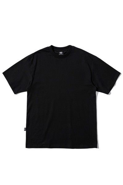 KOODING carries the latest FCMM basic tees. KOODING is the global leading shopping website in providing authentic Korean fashion, beauty and lifestyle items, including clothing, cosmetics, shoes, accessories, and bags in affordable, fast, easy, and safe way. Black Basic T-shirt For Streetwear, Black Basic Style T-shirt For Streetwear, Black Korean, Korean Clothing, Shopping Website, Beauty And Lifestyle, Tees For Women, Shirt Mockup, Shopping Websites