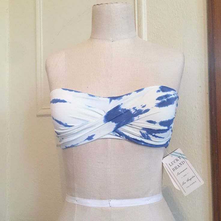 Super Cool Bikini Top From Lucky Brand, Size Medium ... And It Is New With Tags. Blue + White Tie Dye (Each Piece Is Unique!). Twisted Bandeau With A Super Strappy Back. Inside Is Lined In Matching Fabric And Has Removable Cups. Pullover With No Hooks Or Ties. Nylon/Spandex Blend. Size Medium Never Worn. Nwt. Summer, Swimwear, Beach, Bathing Suit, Swimsuit, Bikini, Hippie, Boho, Bohemian, Poolside Fun, Bathing Beauty Summer Beach Tube Top With Built-in Bra, Summer Tube Top With Built-in Bra For Vacation, Summer Bandeau Tankini With Built-in Bra, Beachwear Tube Top With Built-in Bra For Vacation, Vacation Bandeau Tube Top With Built-in Bra, Summer Strapless Swimwear With Built-in Bra, Summer Tube Top With Built-in Bra For Sunbathing, Summer Tube Top With Built-in Bra For Beach Season, Blue Tube Top With Built-in Bra For Summer