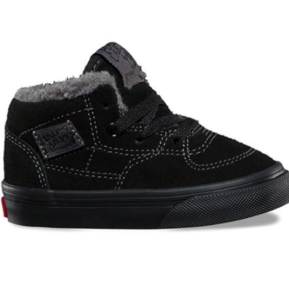 Half Cab, Black Black Winter Sneakers With Rubber Sole, Black Winter Sneakers With Round Toe, Black Vans Sneakers With Round Toe, Black Non-slip Vans Sneakers, Van Color, New Vans, Vans Black, Vans Shoes, All Black Sneakers