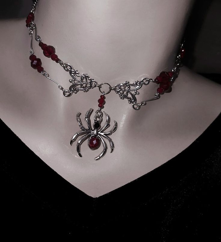 Dark Victorian Jewelry, Red Gothic Necklace, Vampire Goth Accessories, Romantic Goth Jewelry, Ghotic Jewelry, Goth Jewelry Aesthetic, Goth Jewelry Diy, Vampire Accessories, 2000s Jewelry