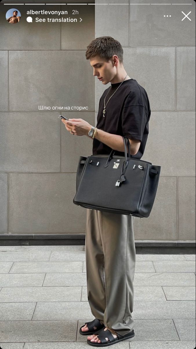 Men Bags Aesthetic, Men Bag Aesthetic, Men With Birkin, Hermes Men Bag, Birkin Men, Birken Bag, Luxury Lifestyle Fashion, Bag Obsession, Hermes Men