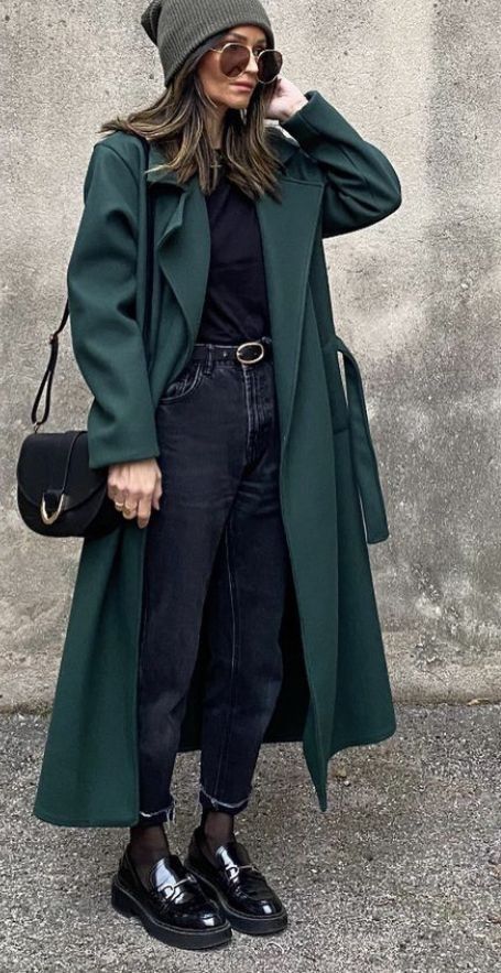 Emerald Green Jacket Outfit, Dark Green Coat Outfit, Green Coat Outfit, Mantel Outfit, Looks Adidas, Winter Coat Outfits, Best Winter Outfits, Look Formal, Green Coat