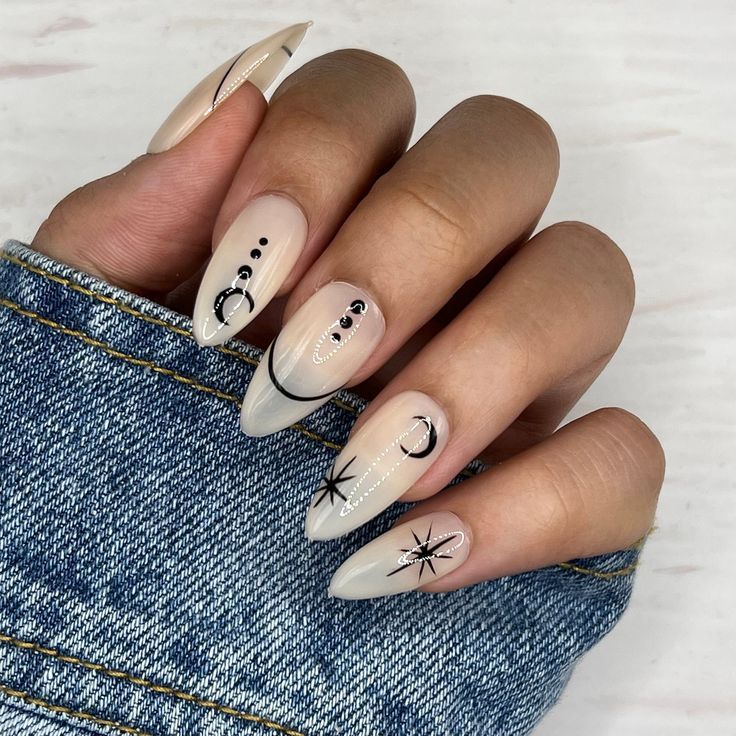 Elegant Black Matte Nails, Almond Nails Astrology, Almond Nails Witchy Designs, Moon Phase Nails Design, Cute Minimal Nail Designs, Almond Concert Nails, Moon Design On Nails, Gel X Nail Inspiration, Moon And Stars Manicure