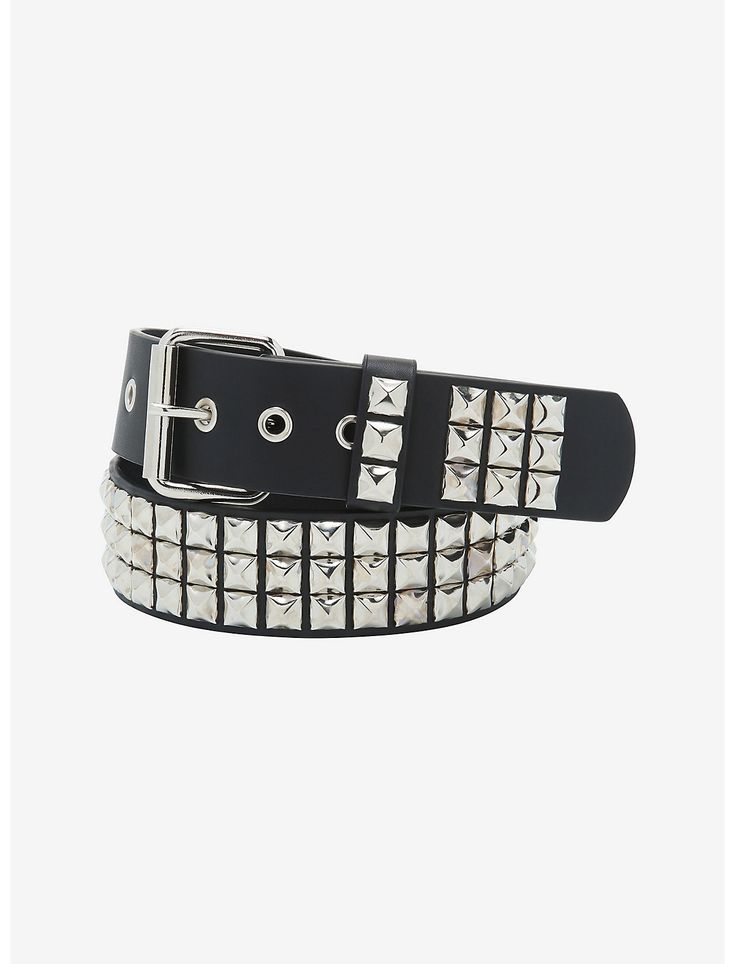 2000s Scene Kids, Stud Belt, Seatbelt Belt, Estilo Punk Rock, Nice Belts, Beautiful Belts, Scene Kids, Dope Jewelry, Studded Belt