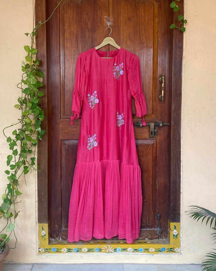 Organic chanderi dress usa /pink vintage cotton silk sleeve dress / dress with hand embroidery /Hanloom dresses / voggish /chanderi cotton dress /soft handmade cotton dress / summer dress / pink thread embroidery dress        Looking for a perfect dress that's unique , soft and easy to carry !! yess, You are at the right place. we carry such versatile pieces of hand made dresses that really let you stand out in any occassion !!      featuring this beautiful super soft pure handmade mul chanderi cotton dress in pink color ( can be customized in any color) with thread embroidery at the body all over with multi color as shown !! A very comfortable, beautiful yet stylish and super comfy !! Ready to ship to USA !! Can be customized in colors and patterns, sizes !! this current pictures are in p Mul Cotton Dresses, Fitted Bohemian Handloom Dresses, Handloom Long Sleeve Wedding Dress, Cotton Handloom Dresses For Festivals, Transitional Cotton Dress With Resham Embroidery, Cotton Dress With Resham Embroidery For Eid, Anarkali Maxi Dress With Embroidery, Anarkali Style Embroidered Straight Kurta Maxi Dress, Pink Anarkali Embroidered Dress For Eid