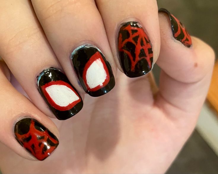 Spiderpunk Nails, Miles Morales Nails Designs, Easy Spiderman Nails, Spiderman Nails Short, Spider Man Nails Short, Spider Man Nails Acrylic, How To Nail Art Step By Step, Spiderman Nails Designs, Miles Morales Nails