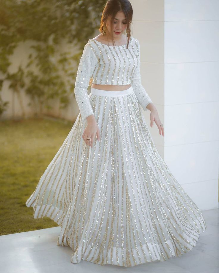 Patiyala Suits, Simple Lehenga, Gown Party Wear, Lehenga Designs Simple, Saree Lehenga, Choli Designs, Fancy Dresses Long, Dress Design Patterns, Beautiful Dress Designs