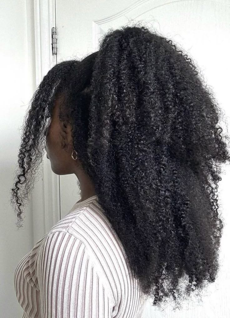 Natural Hair Goals, Hair Goal, Beautiful Black Hair, Curly Clip Ins, Marley Hair, Pelo Afro, Natural Curls Hairstyles, Long Natural Hair, Natural Hair Inspiration