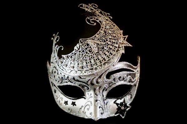 . Italian Masks, Masquerade Ball Masks, Dolls Ideas, Ball Mask, Masked Ball, Venetian Masquerade, Venetian Masks, Mardi Gras Mask, Cool Masks