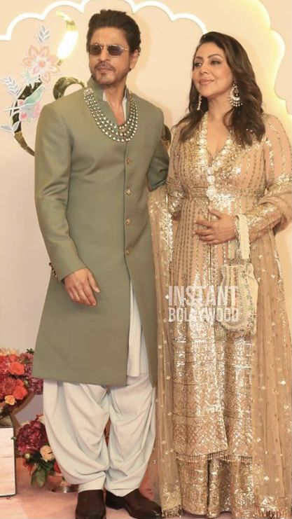 Srk Sherwani, Indian Wedding Outfit Bride, Nawabi Sherwani, Engagement Couple Dress, Engagement Dress For Groom, Indian Wedding Reception Outfits, Shadi Dress, Indian Wedding Suits Men, Man Dress Design