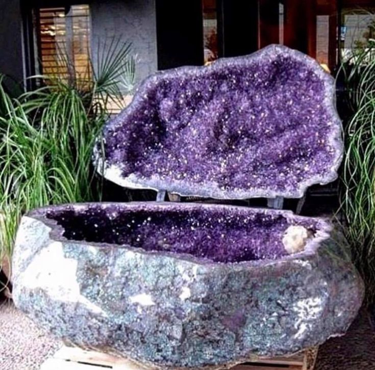 amethyst bathtub Crystal Aesthetic, Crystal Eye, Crystal Geode, Crystal Magic, After Life, Amethyst Geode, Crystals In The Home, Minerals And Gemstones, Rocks And Gems