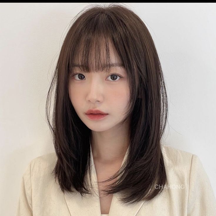 Kpop Short Hair, Hair Inspiration Long, Layered Haircuts For Medium Hair, Bangs With Medium Hair, Hair Inspiration Short, Shoulder Hair, Shot Hair Styles, Haircuts For Medium Hair, Haircuts Straight Hair