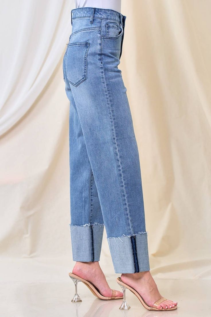 STRUCTURED STRAIGHT BOYFRIEND FIT CUFFED JEANS WITH STRETCH New Look Dresses, Cuffed Jeans, Ear Cuff Earings, Cuff Detail, Pleated Pants, Light Wash Jeans, Boyfriend Fit, Cuff Earrings, Wash Jeans