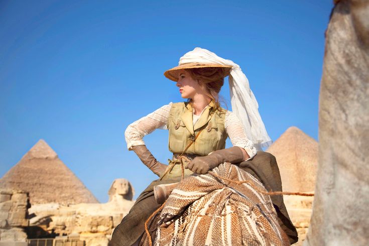 1930s Adventure Aesthetic, Desert Explorer Outfit, Edwardian Adventurer, Female Explorer Outfit, Vintage Safari Outfit, Female Archeologist, 1900s Hats, Desert Aesthetic Fashion, Female Explorer