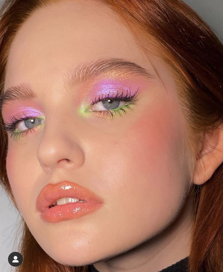 Pink And Green Makeup, Harry Styles Makeup, Disco Makeup, Pink Eyeshadow Look, Maquillage On Fleek, Concert Makeup, Pastel Makeup, Pink Eye Makeup, Bright Makeup