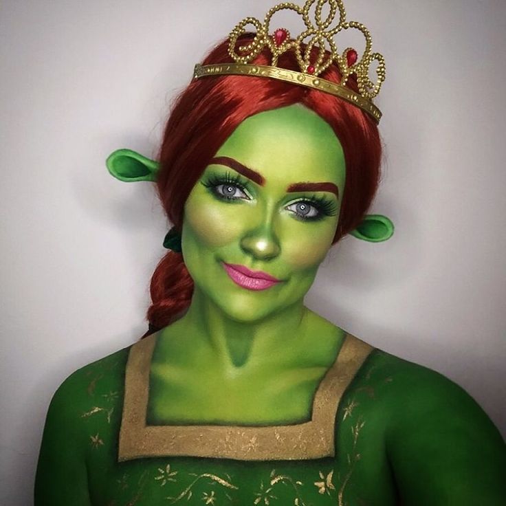 Halloween Costume With Face Paint, Fiona Costume Makeup, Shrek Fiona Makeup, Disney Character Halloween Makeup, Fiona From Shrek Makeup, Halloween Costumes Body Painting, Ogre Fiona Makeup, Green Costume Makeup, Fiona Makeup Shrek