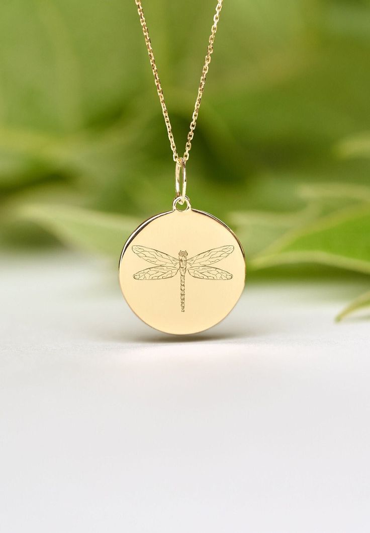 If you wish we can personalize your 14k Solid Gold Dragonfly Necklace. A Dainty and unique gift for Birthdays, Graduations, Weddings and Anniversaries. ● MATERIAL 14k SOLID GOLD ● Chain Length or Without Chain - Without Chain - 40 cm / 16 inches - 45 cm / 18 inches - 50 cm / 20 inches ● PENDANT SIZE [The jump ring (bail) is not included in the measurements] - 13 mm / 0.51 Inches diameter - 14 mm / 0.55 Inches diameter - 15.3mm / 0.6 Inches diameter - 16.5mm / 0.65 Inches diameter - 19 mm / 0.75 Yellow Gold Dragonfly Jewelry For Gifts, Yellow Gold Dragonfly Jewelry Gift, Dragonfly Charm, Dragonfly Necklace, Dragonfly Pendant, Solid Gold Chains, Necklace Dainty, Beautiful Gift Boxes, Jump Rings