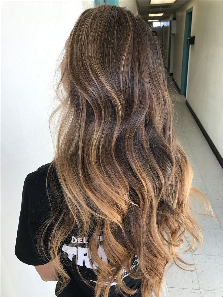 Smink Inspiration, Winter Hair Color, Hair Shades, Ombre Hair Color, Long Layered Hair, Haircuts For Long Hair, Long Blonde Hair, Hair Painting, Winter Hairstyles