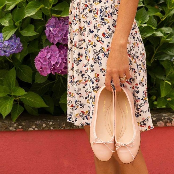 Livia Leather Ballet Flat Shoe - Blush Pink — ALEXANDRA DE CURTIS | Italian Leather Handbags, Purses & Ballet Flats Comfortable Ballet Flats, Silver Ballet Flats, Purse Outfit, Italian Leather Handbags, Round Toe Shoes, How To Make Ribbon, The Way Home, Navy Gold, Leather Ballet Flats