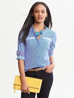 Vertical Stripe Blouse Striped Collar Blouse For Workwear, Collared Blouse With Striped Collar For Work, Workwear Blouse With Striped Collar, Chic Workwear Blouse With Roll-up Sleeves, Casual Workwear Blouse With Striped Collar, Chic Blouse With Roll-up Sleeves For Work, Chic Shirt With Roll-up Sleeves For Work, Chic Workwear Shirt With Roll-up Sleeves, Chic Business Casual Tops With Pockets