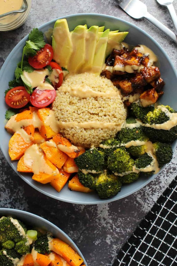 two bowls filled with different types of food