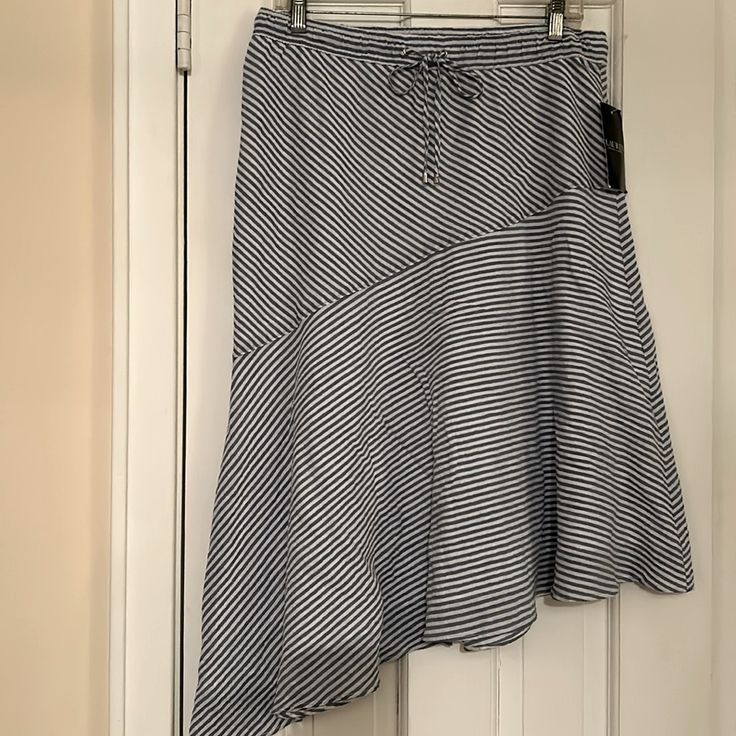 Lauren Ralph Lauren Skirt Asymmetrical Blue & White Stripes ~ Similar To Seersucker Elastic Waist With Tie Runs Large Size 4 New With Tag Attached Excellent Condition Casual Asymmetrical Cotton Bottoms, Casual Asymmetrical Hem Bottoms For Spring, Casual Bottoms With Asymmetrical Hem For Spring, Asymmetrical Cotton Bottoms For Summer, Casual Cotton Asymmetrical Skirt, Casual White Skirt With Asymmetrical Hem, Casual White Asymmetrical Bottoms, Chic Asymmetrical Cotton Skirt, Casual White Bottoms With Asymmetrical Hem