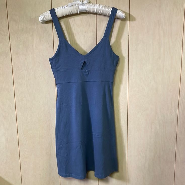 Nwt (New With Tags) From Tilly’s, Rvca Blue Sundress With Triangle Peek Hole At Bust. Stretchy Cotton Blend Material. Size Xs Casual V-neck Mini Dress For Loungewear, Casual V-neck Fitted Sundress, Trendy Sleeveless Loungewear Dresses, Casual Fitted Mini Dress For Loungewear, Blue Sleeveless Lounge Dress, Cotton Sundress For Loungewear, Casual Mini Dress For Summer Loungewear, Casual Blue Floral Mini Dress, Blue Sleeveless Mini Dress For Loungewear