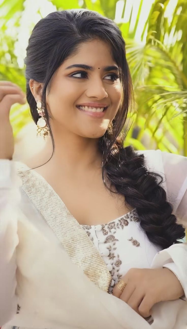 Dhoni Quotes, Megha Akash, Anupama Parameswaran, Bunny Wallpaper, Show Video, South Actress, Indian Bollywood, Indian Actress Hot Pics, Hot Pics