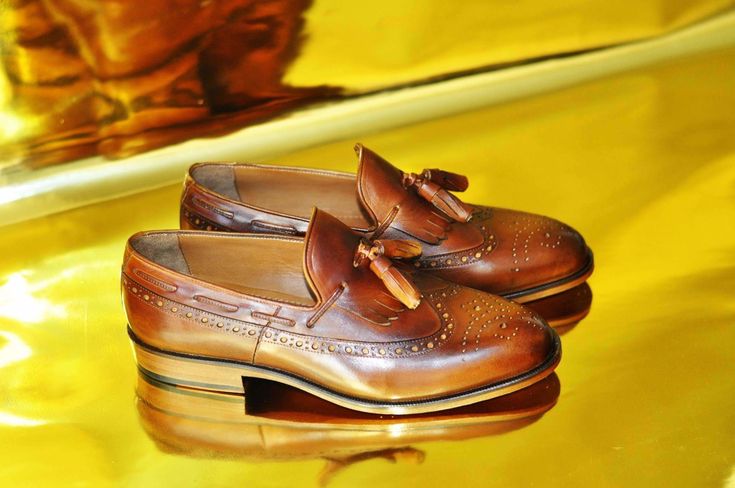 Buy TucciPolo Mens Handmade Wingtip Brown Tassel Loafers Style Luxury Shoe. A special model characterized by two-colour for an elegant style . Finished with leather sole and leather wrapped laces. Shop now Brown hand-painted leather upper leather insole and outsole Wingtip loafers style This is a made-to-order product. Each pair will be made upon receipt of order and shipped in approximately 15 days. Because our shoes are hand-painted and couture-level creations, each shoe will have a unique hue Quality Leather Boots, Moccasin Shoes, Custom Design Shoes, Custom Made Shoes, Italian Leather Shoes, Bespoke Shoes, Moccasins Shoes, Shoes Handmade, Loafers Style