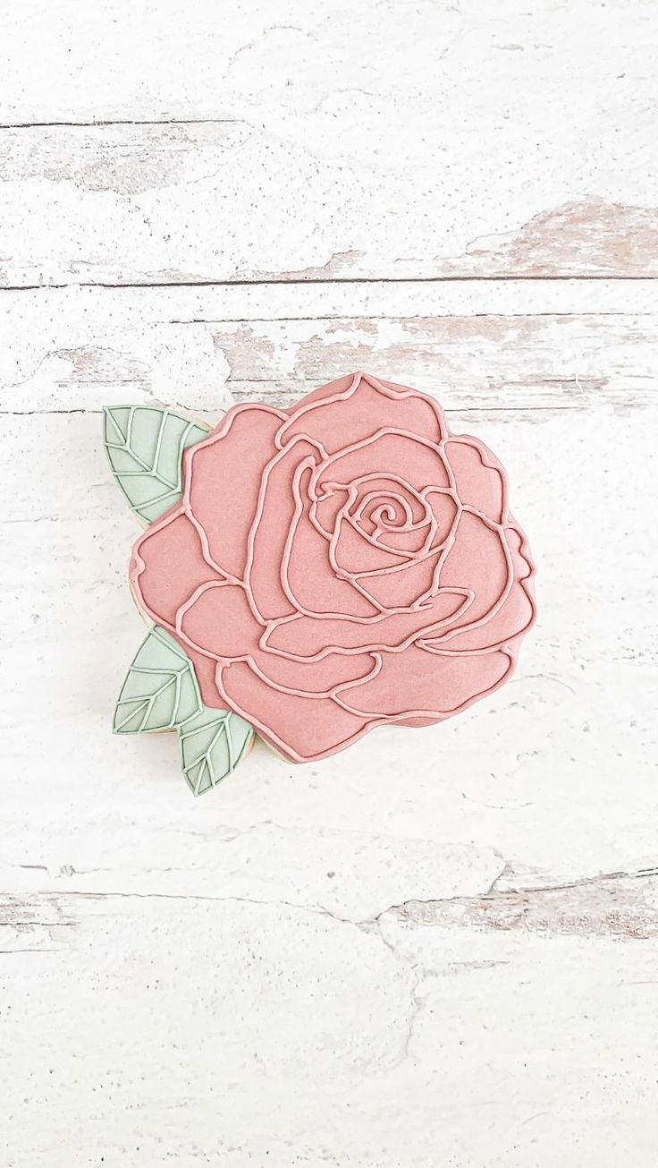 flourdbybethany on Instagram: Here is a demo using the rose cutter and projector template from the shop. (Link in bio) 🌹 #flowercookies #floralcookies… Rose Cookies Decorated, Cookie Embroidery, Rose Outline, Rose Cookies, Sugar Cookie Royal Icing, Flower Cookies, Cookies Decorated, Icing Cookies, Royal Icing Cookies