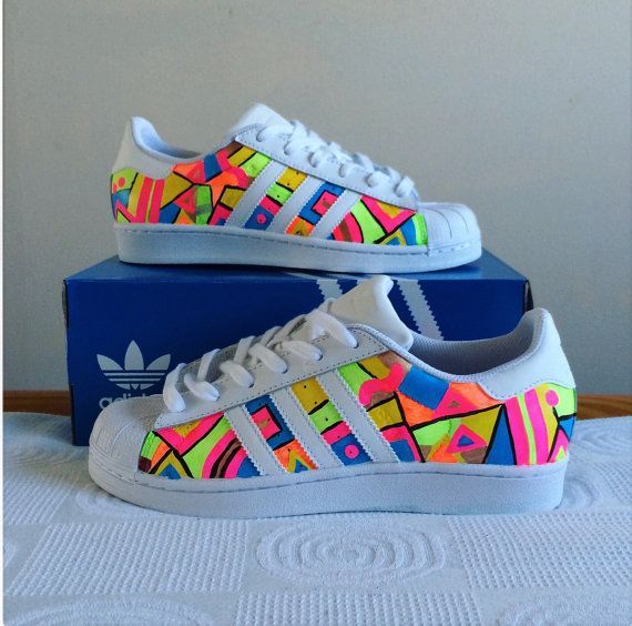 25+ best ideas about Adidas superstar on Pinterest | Adidas ... Adidas Superstar Sneakers Women Outfit, Custom Adidas Superstar, Adidas Outfit Shoes, Adidas Superstars, Custom Adidas, Superstars Shoes, Adidas Tee, Adidas Shoes Women, Adidas Trainers