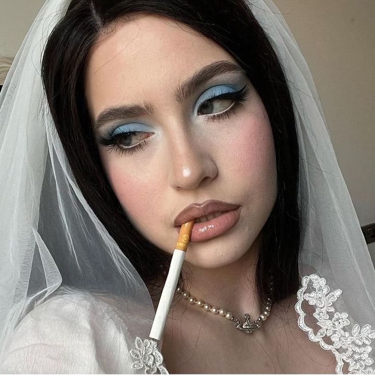 Editorial Makeup Aesthetic, Abby Roberts, Maquillage On Fleek, Ethereal Makeup, Dope Makeup, Cute Makeup Looks, Blue Eyeshadow, Makati, Pretty Makeup