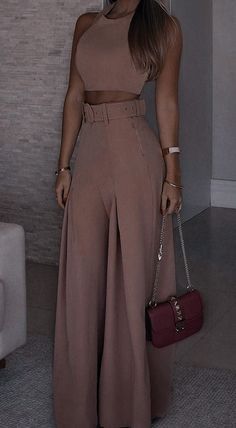 Boss Baddie Outfits, Casual Luxury Outfits Summer, Combinesons Elegant, Shorts Night Outfit, 25tg Birthday Ideas, Outfits For Birthday Parties, Event Outfit Ideas Classy, Elegant Outfit Classy, Business Outfits Women