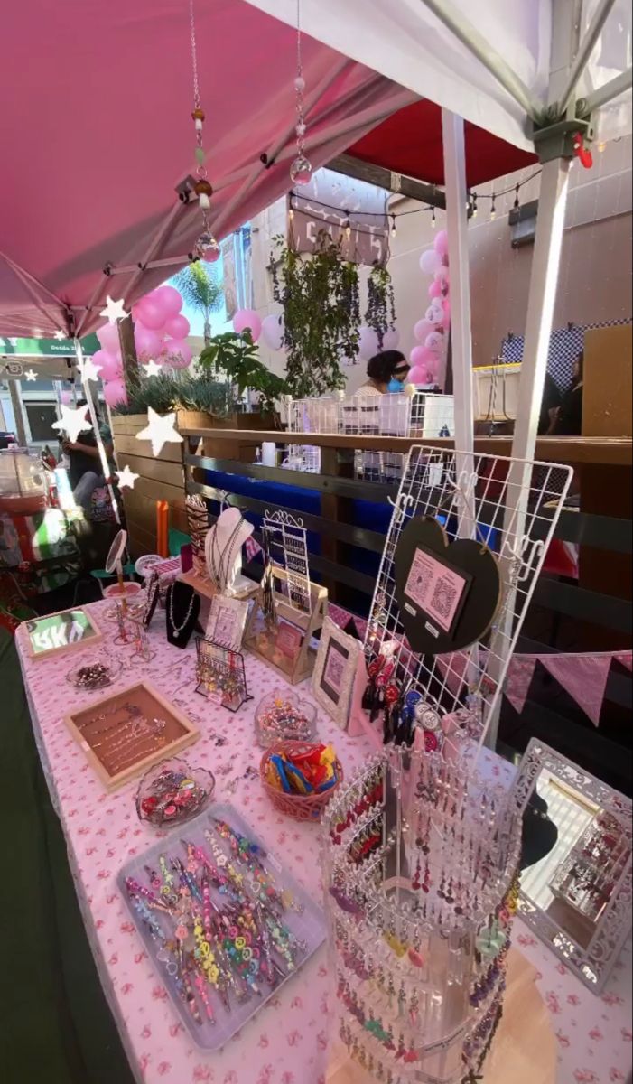 the table is covered with candy and candies