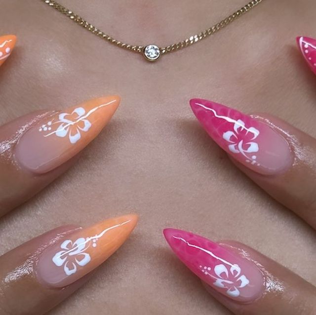 𝐒𝐊𝐘𝐄  | 𝒢𝑒𝓁 𝒳 𝒩𝒶𝒾𝓁𝓈 on Instagram: "♡ 🧡💗 summer nails for her hawaii trip 🌺 ib @ps_nailss  . ♡ length/shape: medium, stiletto  . . . . . . ♡ #nailsofinstagram #gelx #apresnails #nails #nailart #apres #nailinspo #nailsofig💅🏼 #inlandempirenails #ienailtech #explore #nailsbyskyelinh" Tropical Flowers Nails, Summer Nails Hawaiian Flowers, Hawaii Acrylic Nails, Simple Almond Nails Summer, Hawaii Flower Nails, Summer Nails Tropical, Hawaiian Flower Nails Acrylic, Hawaiian Nail Art, Hibiscus Nail Art