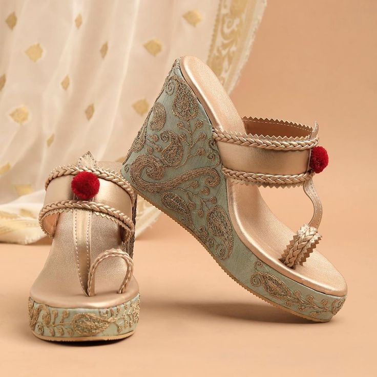 Bridal Sandals Heels, Wedding Sandals For Bride, Indian Wedding Shoes, Bride Sandals, Bride Heels, Fancy Sandals, Indian Shoes, Fashion Shoes Heels, Shoes Heels Classy