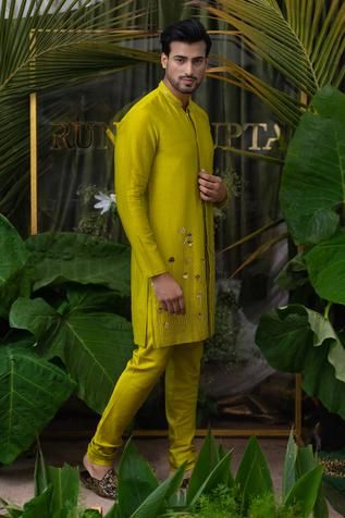 Shop for Runit Gupta Green Chanderi Silk Acrylic Work Kurta Set for Men Online at Aza Fashions Runit Gupta, Rhea Kapoor, Long Anarkali, Kurta Set For Men, Diana Penty, Tarun Tahiliani, Embroidered Collars, Jacqueline Fernandez, Indian Designer Wear