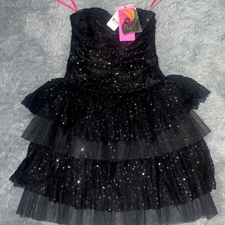 Betsy Johnson Black Sequence Cute Party Dress W/Removable Straps (Size 6)....New With Tags Strapless Mini Dress For Gala And Party Season, Strapless Flirty Party Dress, Fitted Strapless Dressy Dress For Party, Dressy Fitted Strapless Party Dress, Flirty Strapless Party Dress, Strapless Mini Dress For Party Gala, Strapless Mini Dress For Gala Party, Strapless Ruffle Party Dress, Fitted Strapless Dress With Ruffles For Party