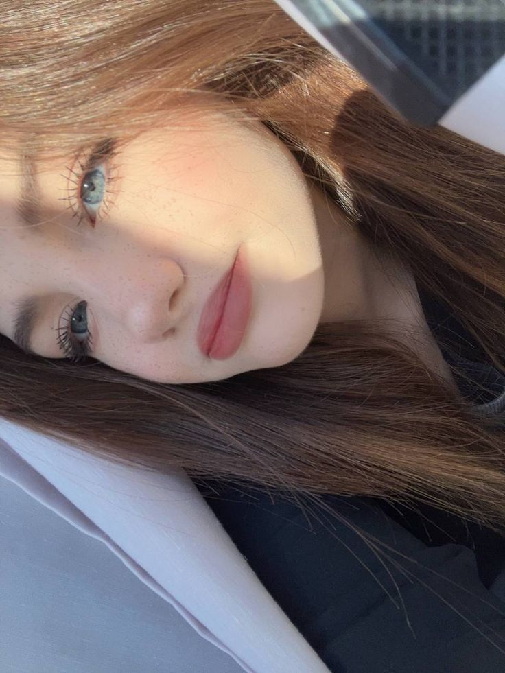 Girl With Brown Hair, Pretty Makeup, Blonde Girl, Girl Face, Ulzzang Girl, Pretty Face, Makeup Routine, Aesthetic Girl, Maquillaje De Ojos