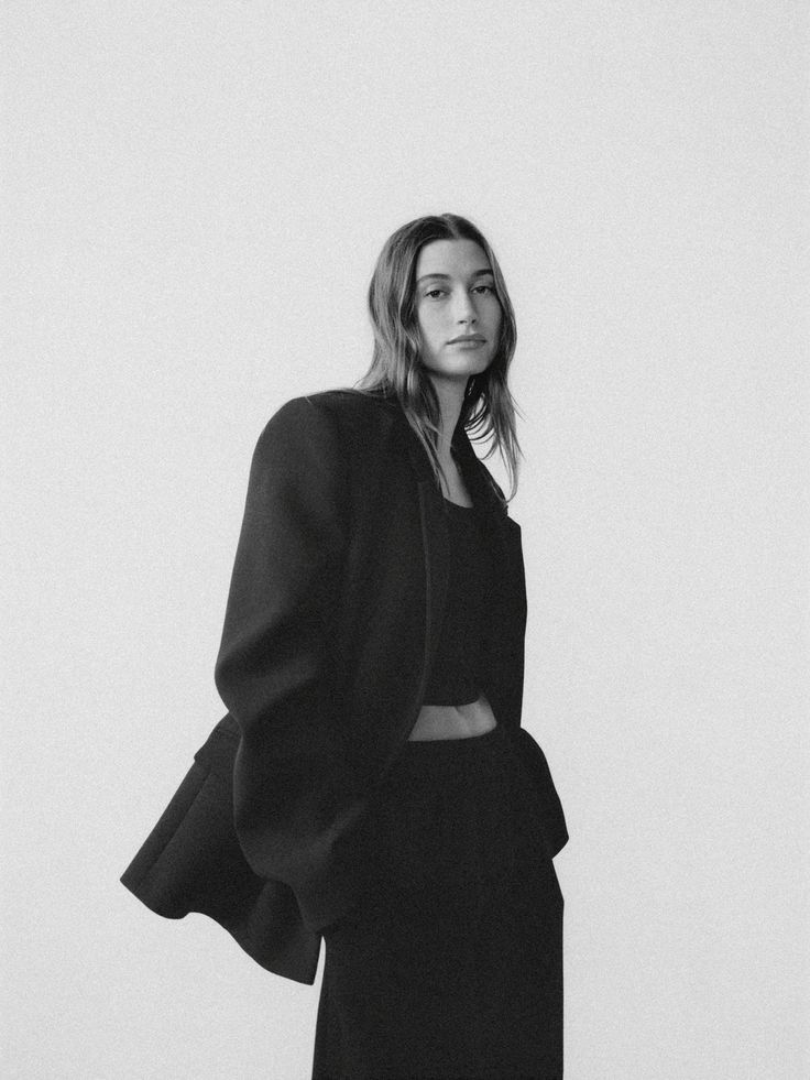 hailey rhode baldwin bieber wardrobe nyc collection campaign black white Zara Models, Hailey Rhode, Woman In Suit, Wardrobe Nyc, Studio Portrait Photography, Studio Poses, Studio Photography Poses, Business Photoshoot, Photoshoot Studio