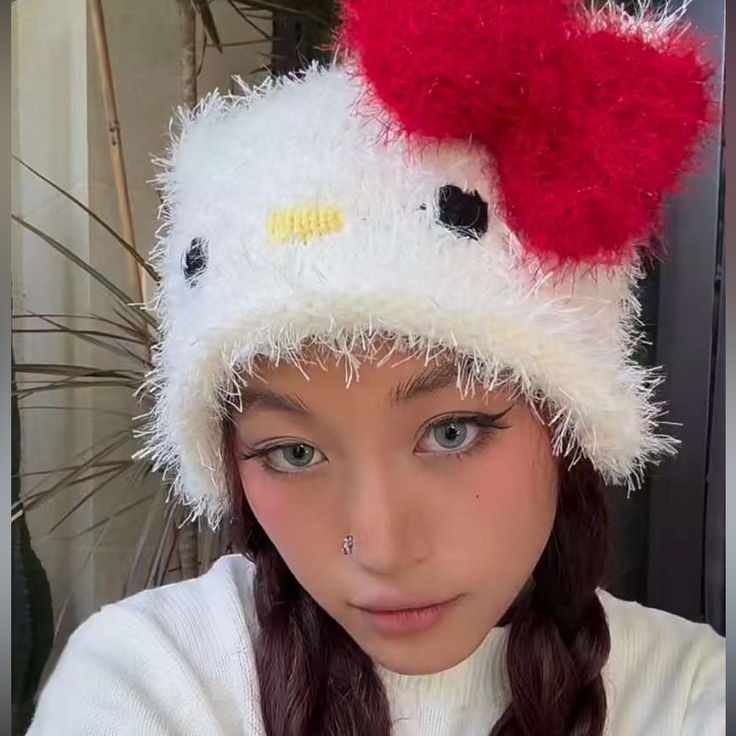 White Or Brown Diy Hand Knitted Knit Hello Kitty, Hello Kitty Crochet Hat, Kitty Crochet Hat, Hello Kitty Hat, Accessories Hello Kitty, Hello Kitty Crochet, Hand Knitting Diy, Kitty Accessories, Hello Kitty Accessories