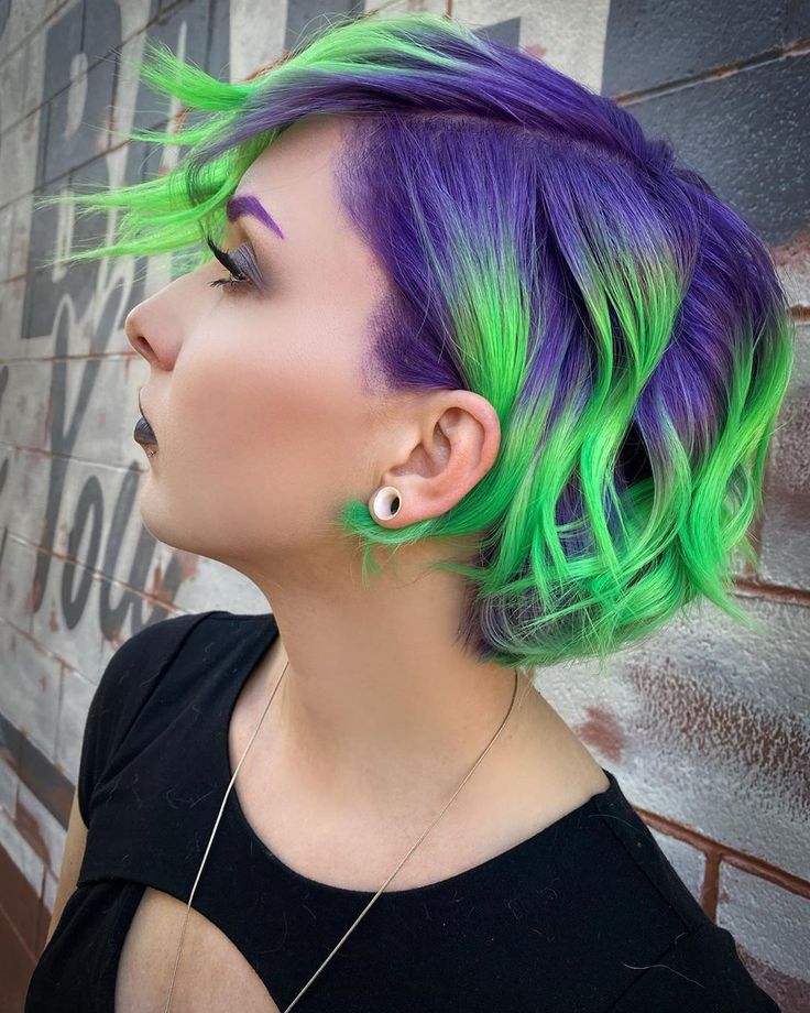 PULP RIOT HAIR DENVER COLORADO on Instagram: “🦠BEETLEJUICE🦠 Here is the result of my SLIME processing video from earlier! I’m definitely digging these spooky color combinations! Lifted…” Hip Hairstyles, Grunge Blonde, Halloween Hair Color Ideas, Blonde Grunge, Halloween Hair Color, Hairstylist Inspiration, Tiny Wardrobe, Purple And Green Hair, Grunge Ideas